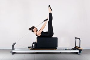 Pilates Reformer: echt effectief of gewoon een hype? Het oordeel van onze fysiotherapeut