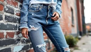 De jeans die iedereen weer wil hebben: de comeback van de gerafelde spijkerbroek